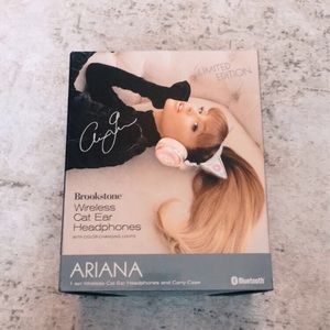 ARIANA GRANDE LIMITED ED BROOKSTONE HEADPHONES